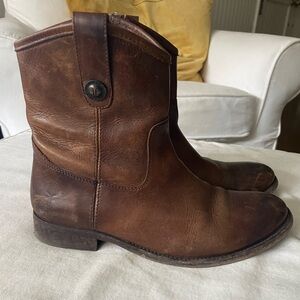 Frye Billy short boots